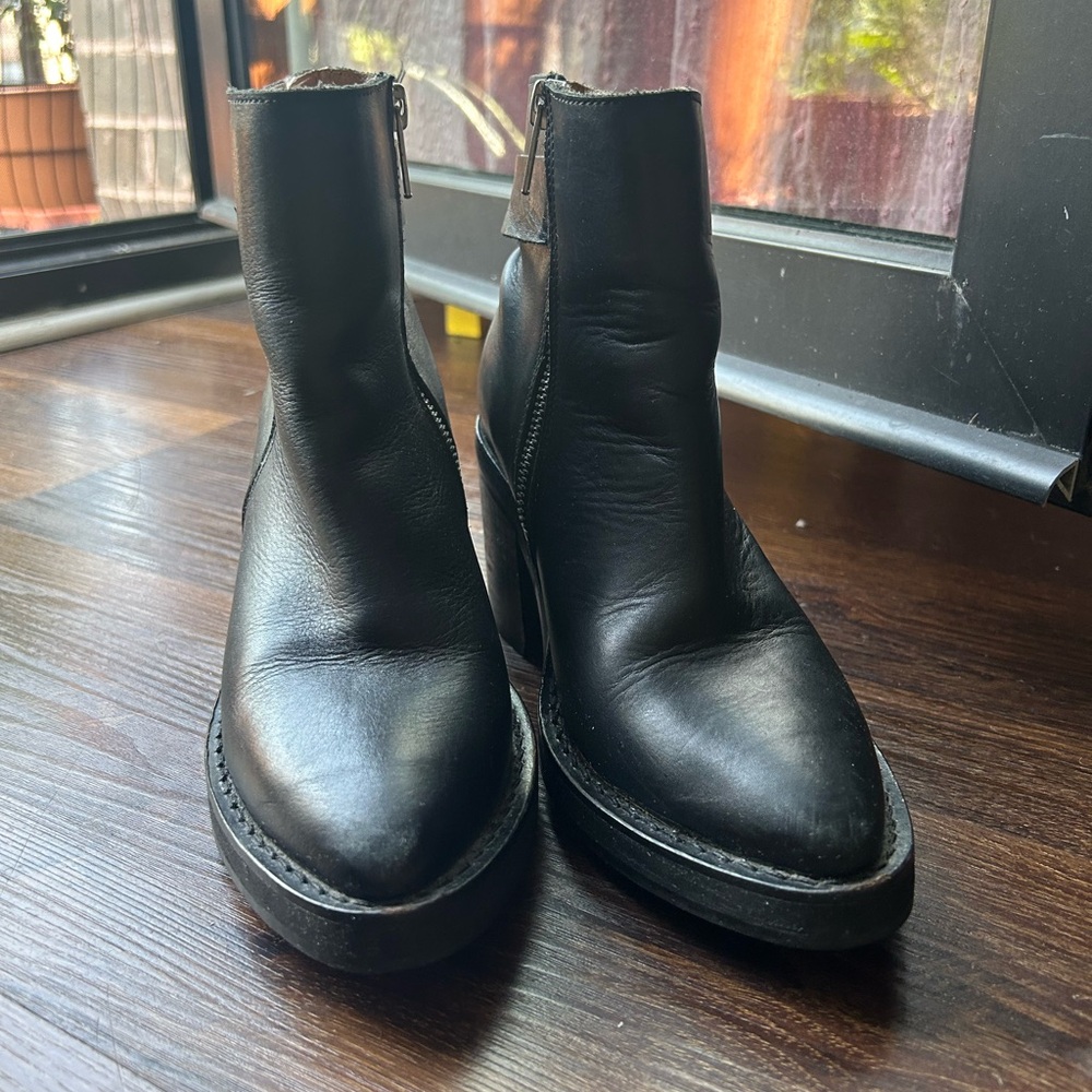 TopShop chunky heel black boots size 6.5 /36